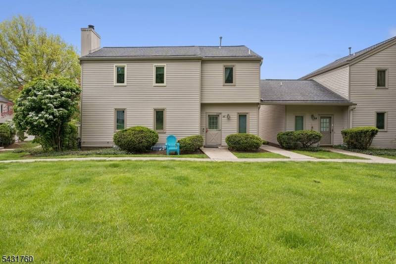 This beautiful 3 bedroom, 2.