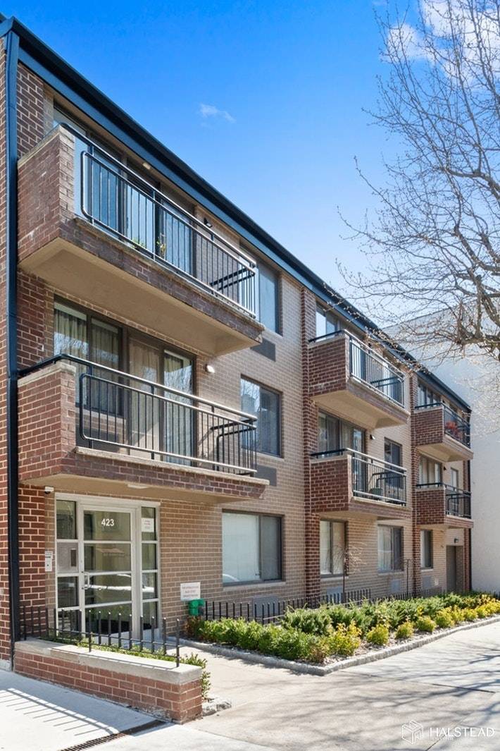 SPONSOR UNIT Top floor studio duplex in an elevator building.
