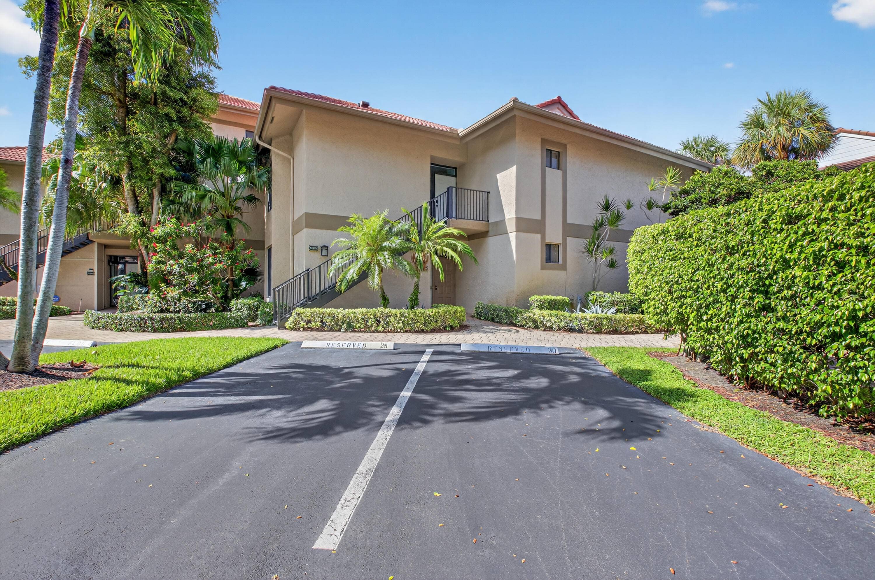 Great opportunity to move right into this updated 2 bed, 2 bath condo with gorgeous lake and golf course views.