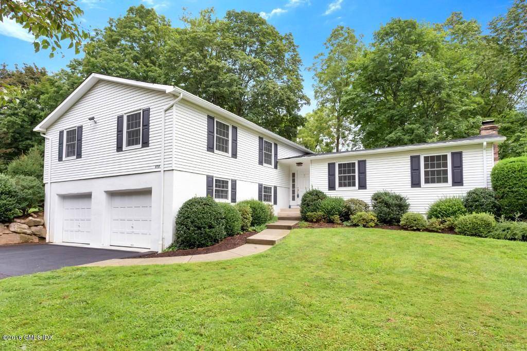 BEAUTIFUL, SUN FIELD, TOTALLY RENOVATED 2021, 5 BED, 3 FULL BATH, CLOSE TO TOWN, CLOSE DISTANCE TO ALL, SHOOLS, 2 CAR GARAGES WITH LOTS OF STORAGE, HARDWOOD THROUGH THE HOUSE, ...