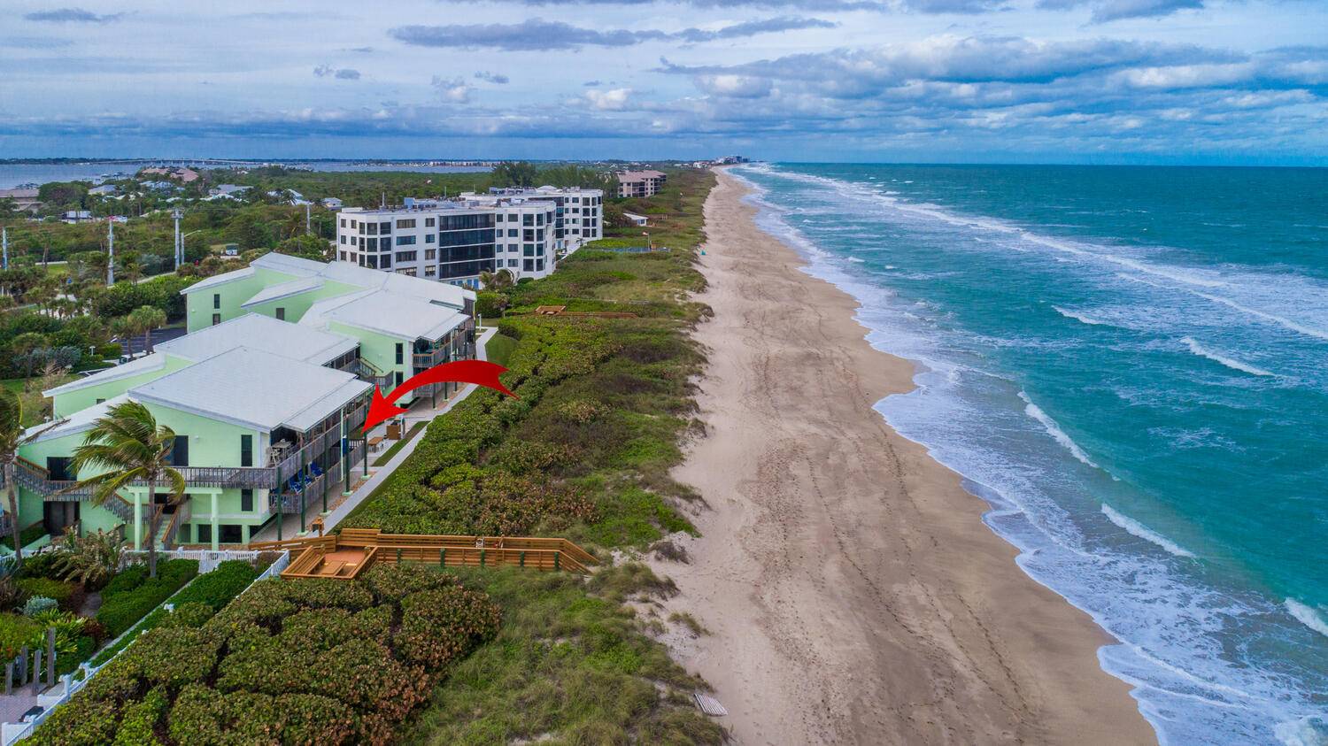 Oceanfront Beach House Condo, Very Spacious Corner Unit with Over 935 Sq Ft of Living Area Plus Deck Overlooking Ocean Beach.