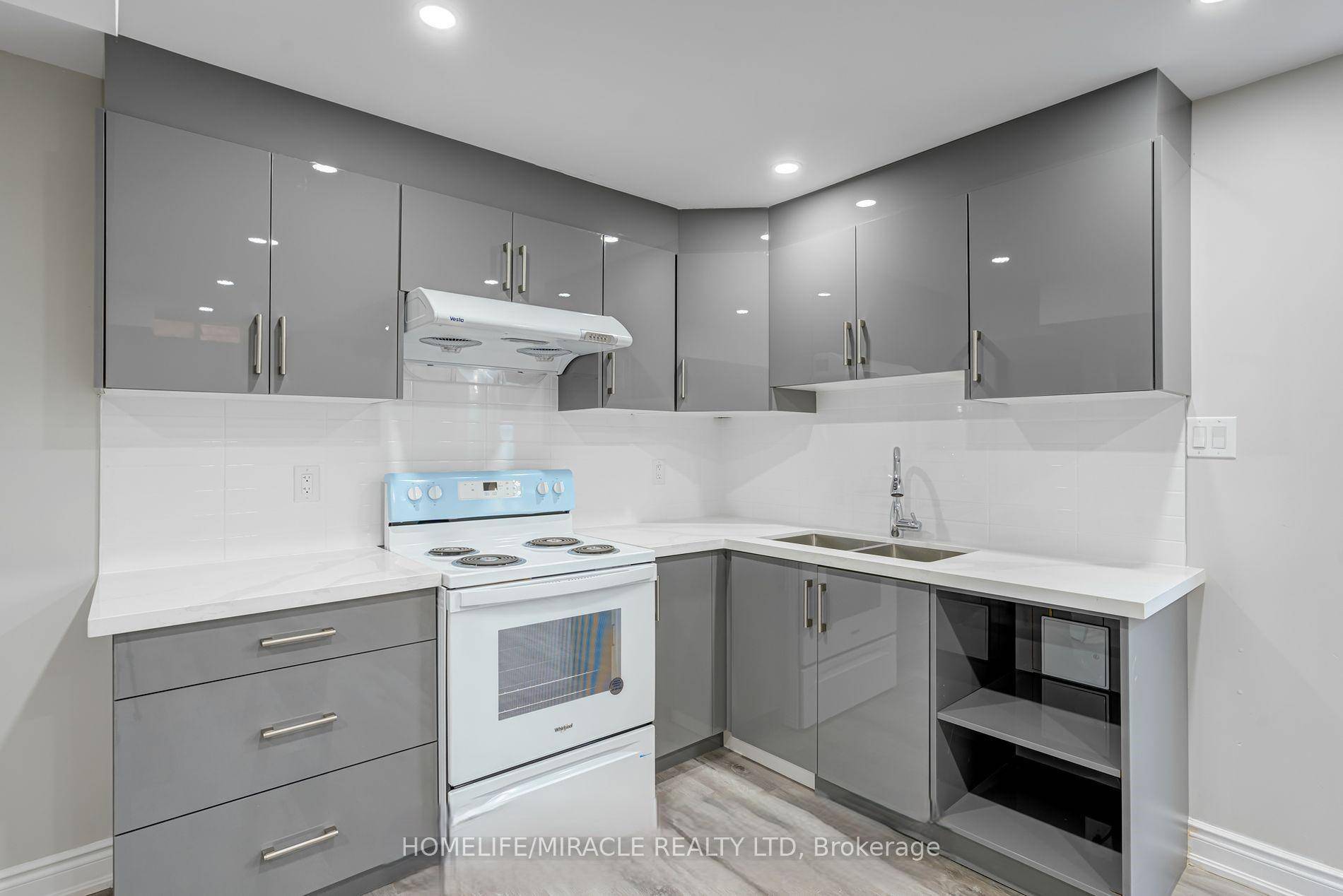 Live the Mount Pleasant Lifestyle !