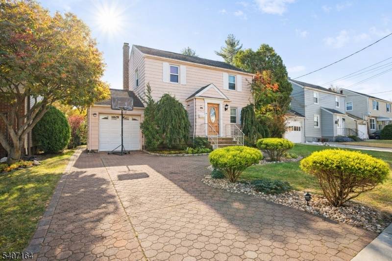 Welcome to this beautifully maintained Central Hall Colonial perfectly situated in one of Clifton's most desirable neighborhoods !