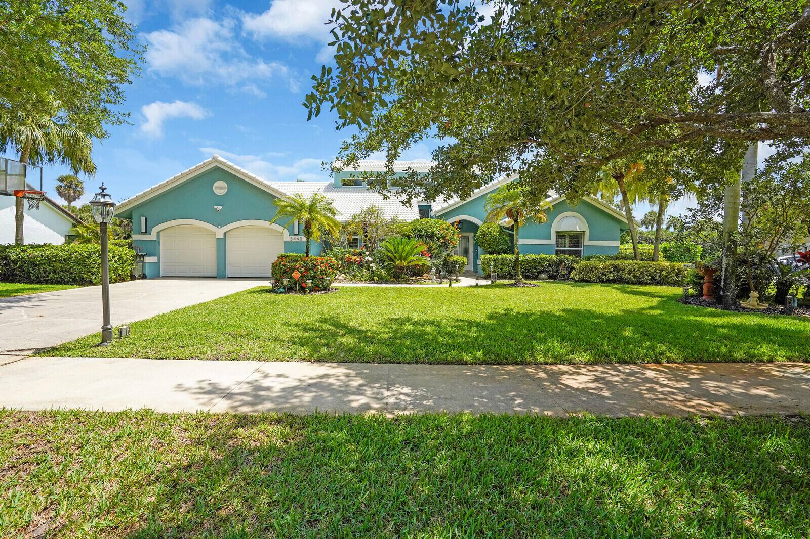 Welcome to this beautifully furnished 4 bedroom, 3 bathroom home located in the highly desirable community of Rabbit Hollowe, in the heart of Central Delray Beach.