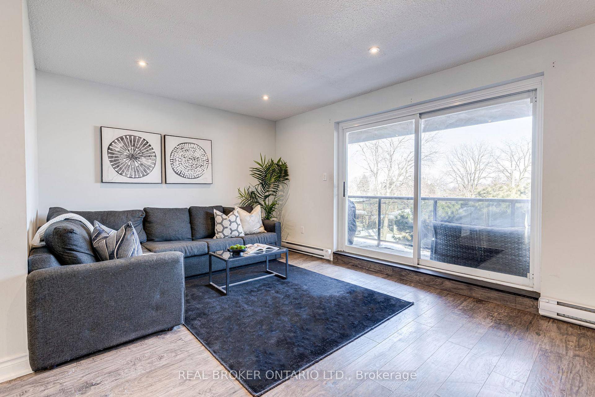 Spacious and Modern End Unit Stacked Townhouse in Prestigious Guildwood Neighborhood.