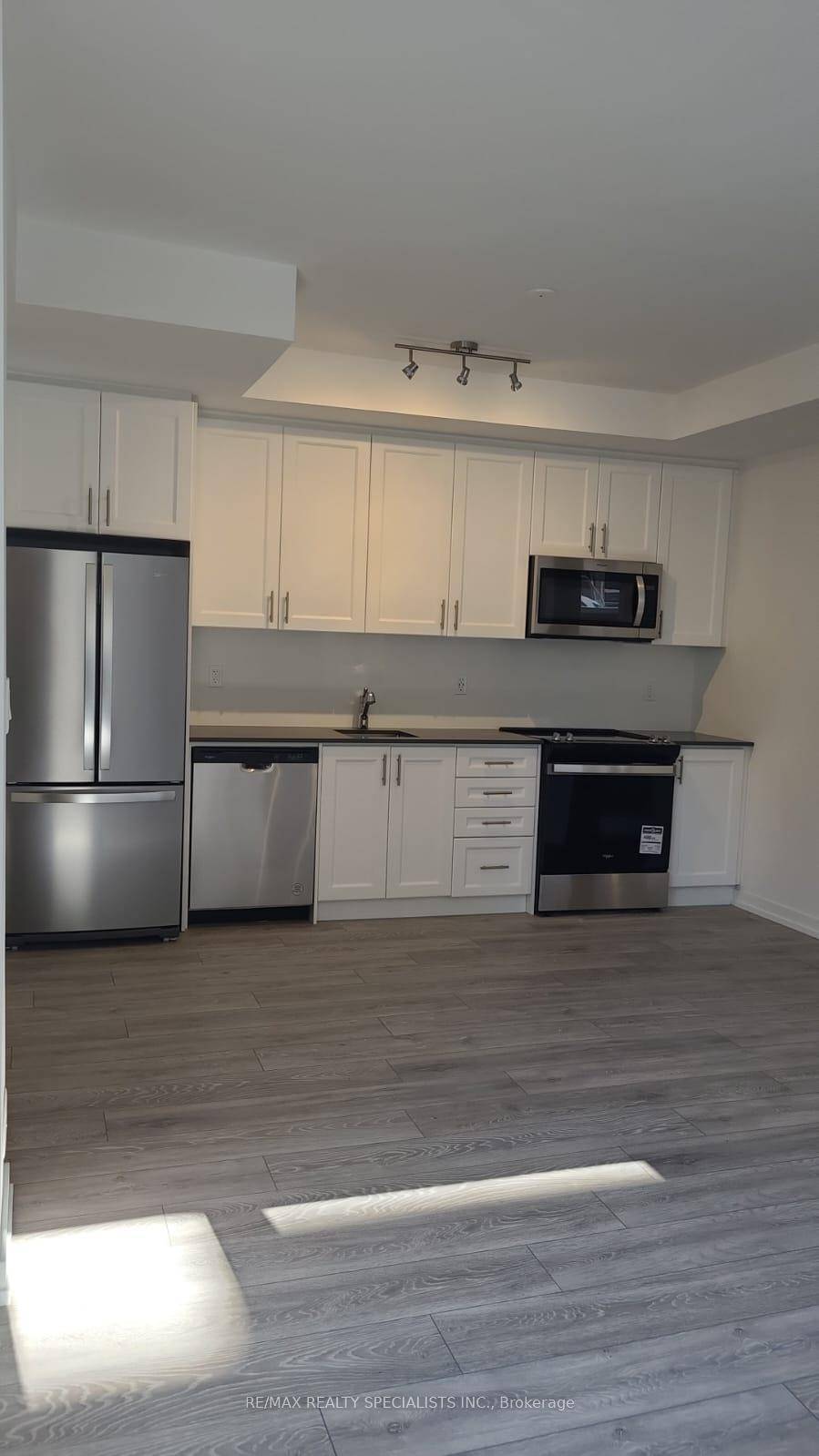 Welcome to this beautiful assignment sale condo that is in a sold out community on Glennway Estates, an urban development.