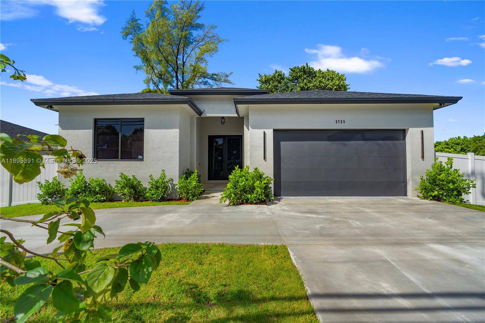 This beautiful new construction home located in the Lakeside Estates subdivision of Oakland Park !