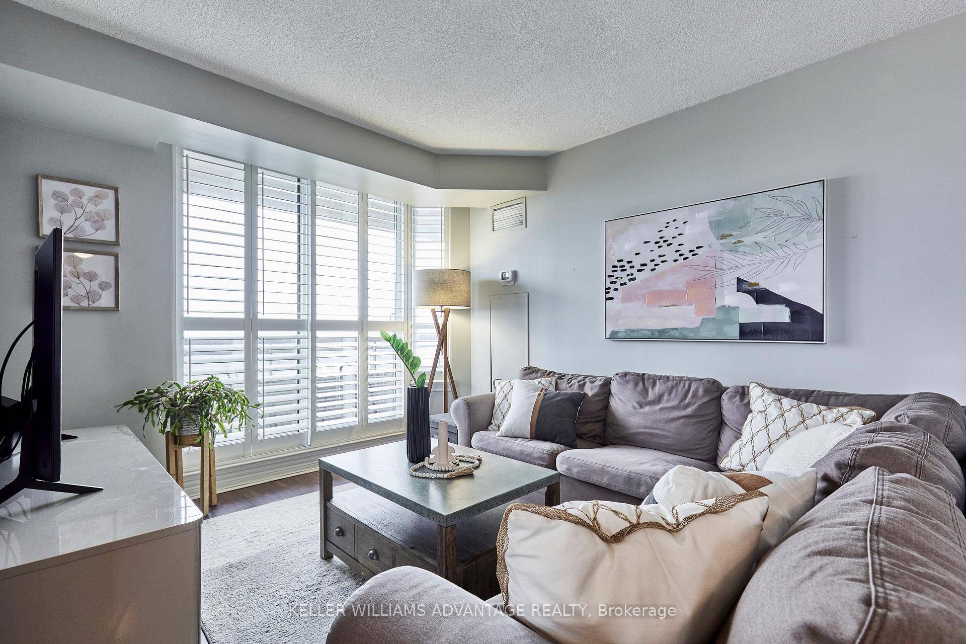 Victoria Village Gem ! Large, Bright 2 Bed, 2 bath condo with two outdoor living spaces !