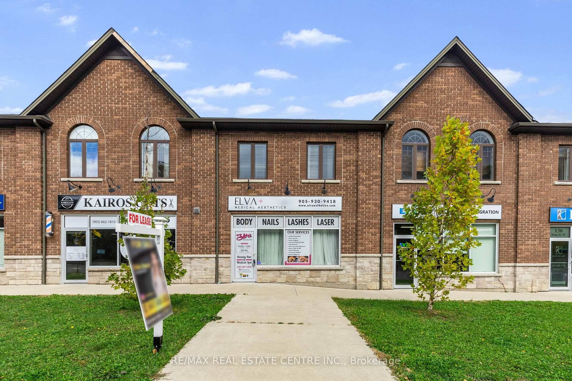 Welcome to 140 King Street West a stylish 2 bedroom, 2 bathroom condo offering comfort, convenience, and contemporary design.