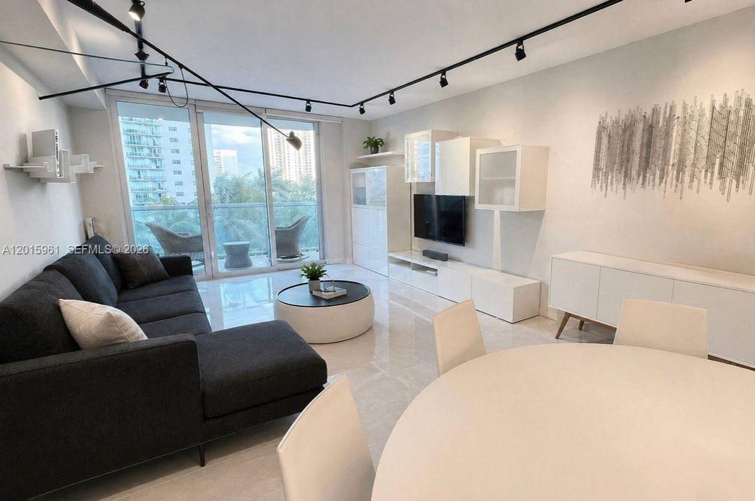 Space, location, and value in the heart of Sunny Isles Beach.