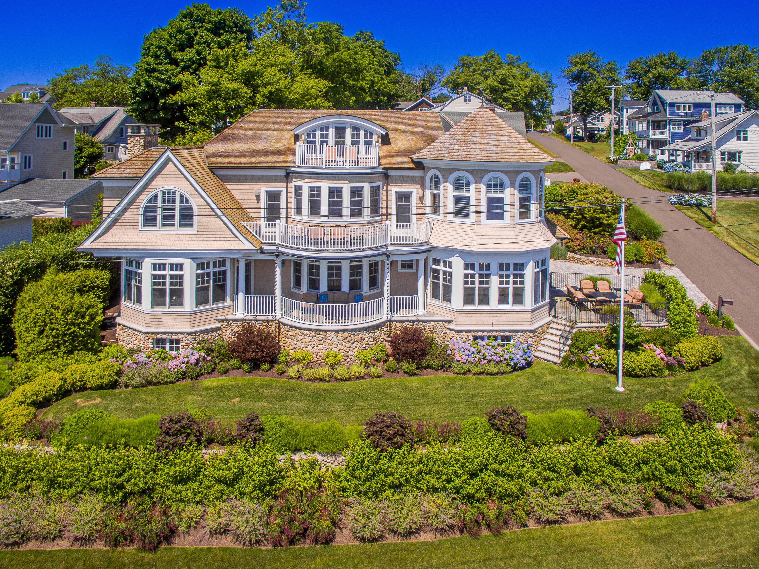 Welcome to 65 Morningside Drive !