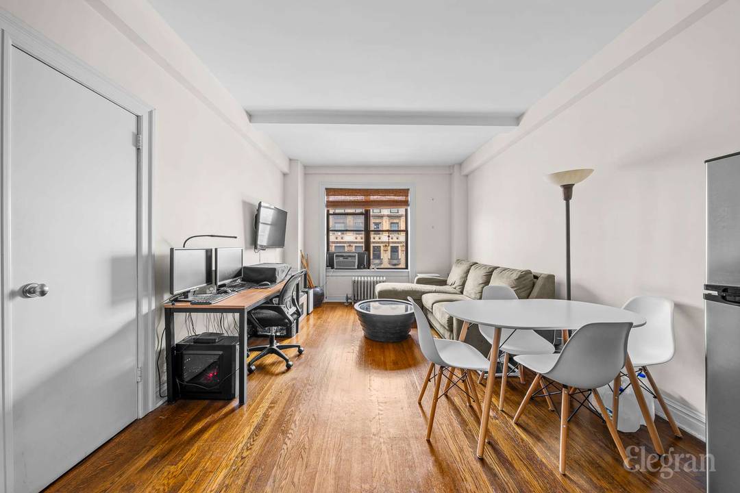 This oversized one bedroom apartment offers the perfect blend of style, space, and convenience in the heart of the Upper West Side.