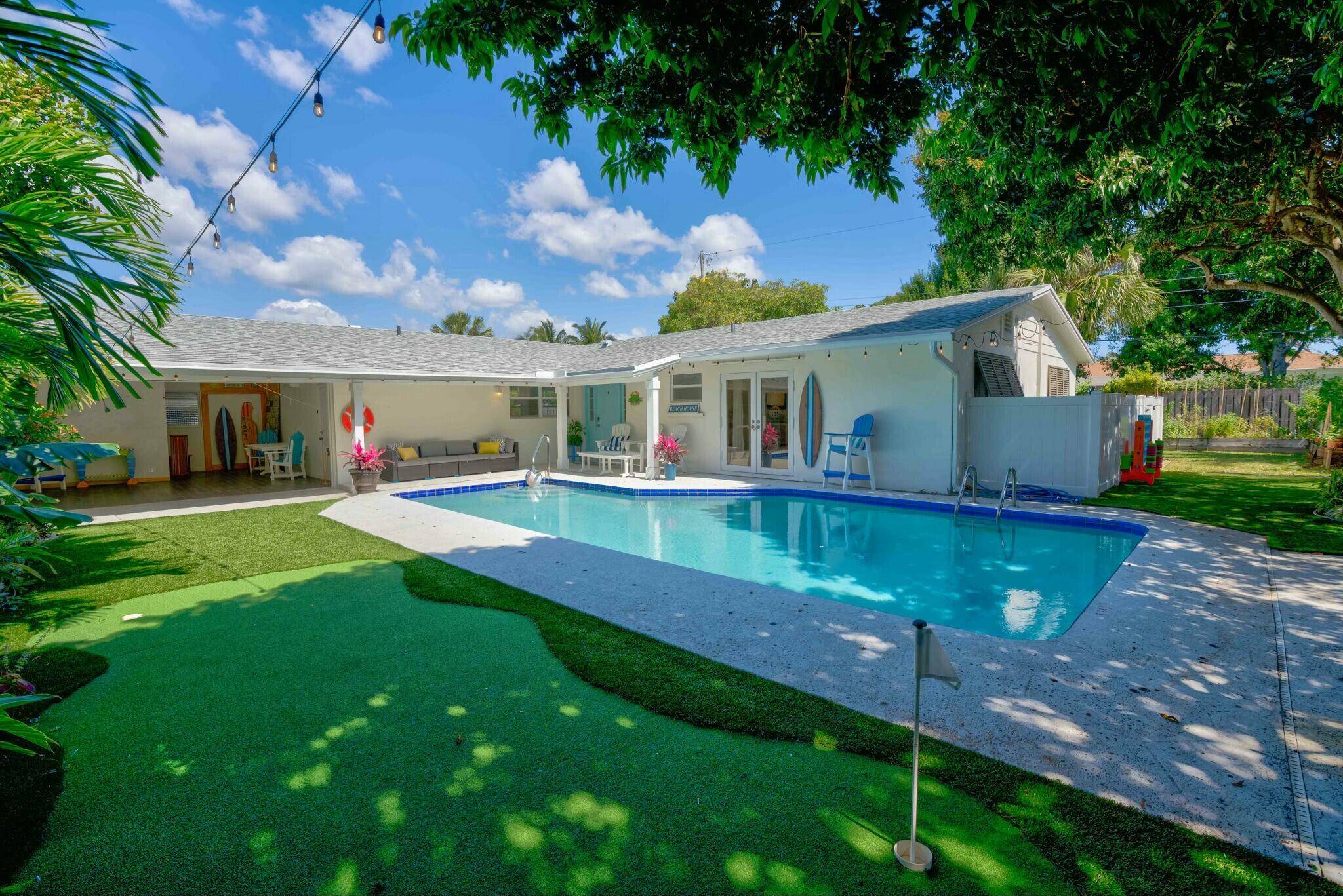 AVAILABLE 4 25 2025 10 25 25 Beautiful North Palm Beach Pool Home located in a quiet and beautiful neighborhood.