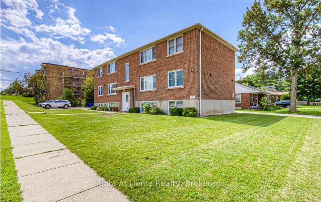 Modernized sixplex building, 5x2 bedrooms and 1x1 bedroom, that is well maintained with great friendly tenants generating over 5.