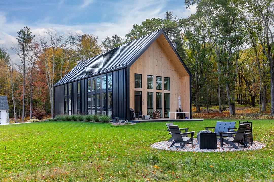Welcome to your contemporary retreat in the heart of Goshen, CT.