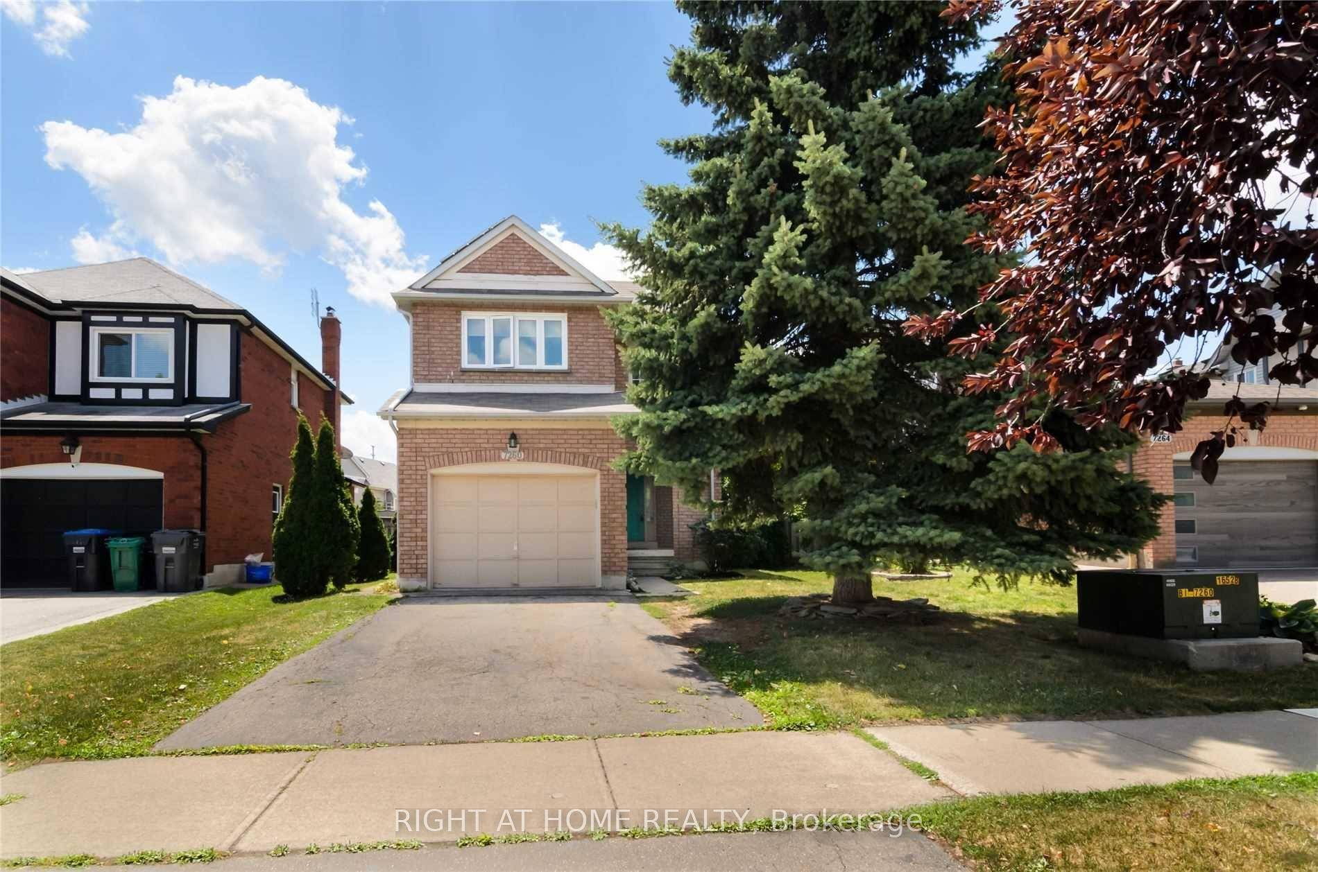 Stunning 3 Bedroom Detached Home In Family Friendly Meadowvale Neighborhood.