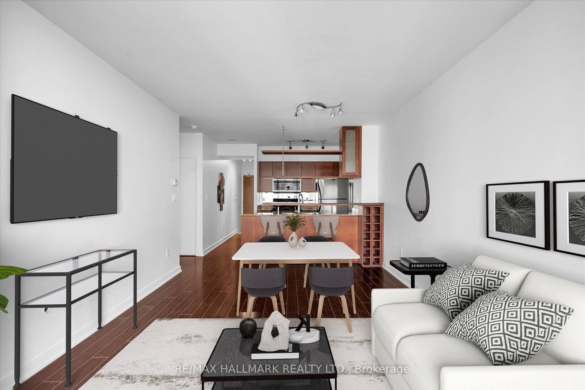 The Highly Coveted Harbour View Estate Condo In Toronto's Exciting Waterfront Community Offers An Upgraded 1 1 Bed amp ; 1 Bath Unit With 2 Premium Side By Side Car ...