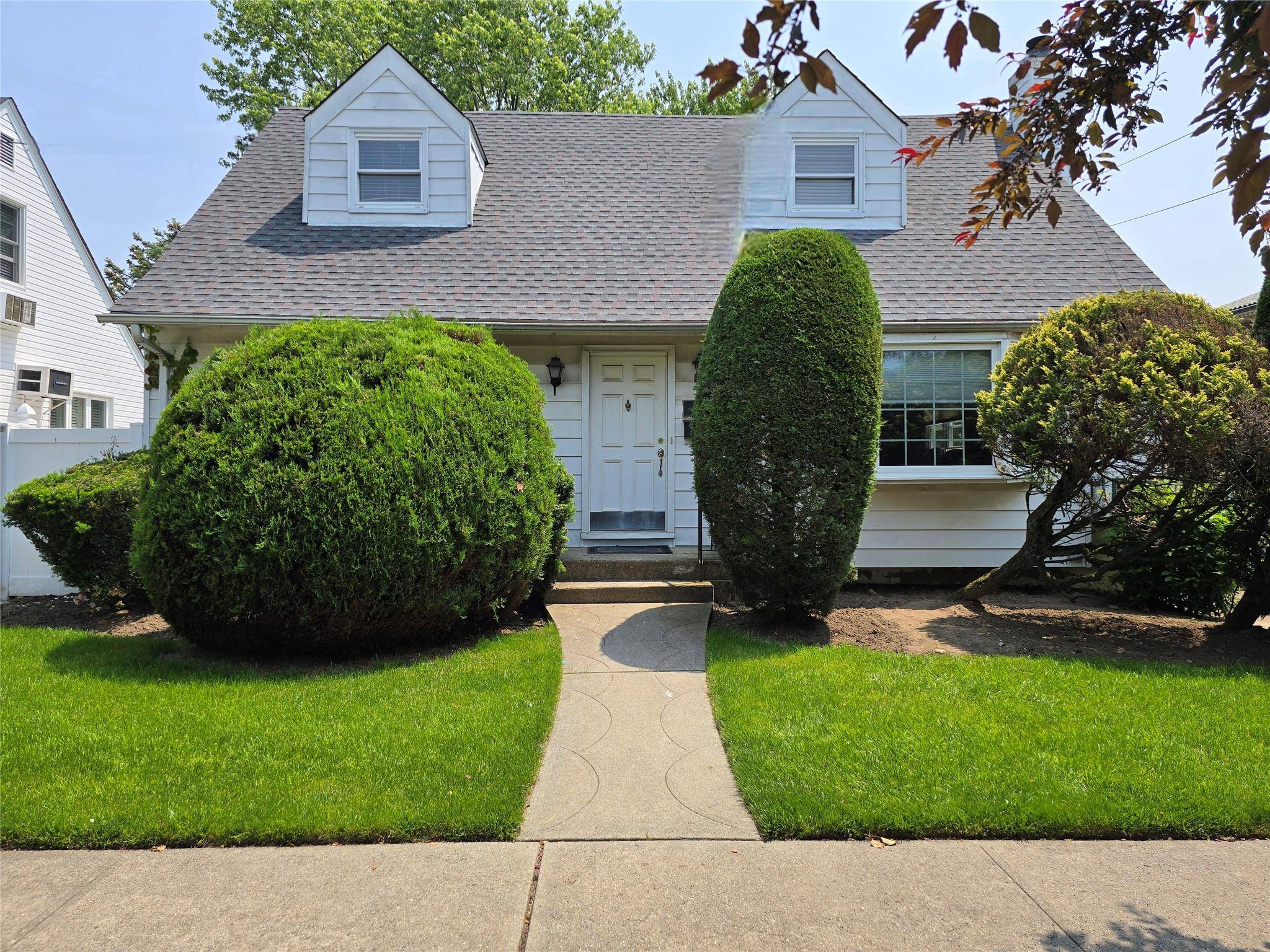 Beautiful Cape Home with Inground Pool on Oversized Lot in New Howard Beach This well maintained Cape on a 5, 000 square foot lot offers four bedrooms, two full bathrooms, ...