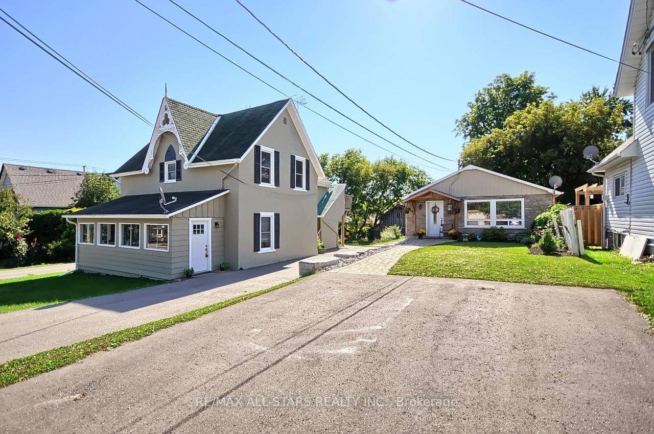 Two Houses, Three separate Units, and a Storage Barn !