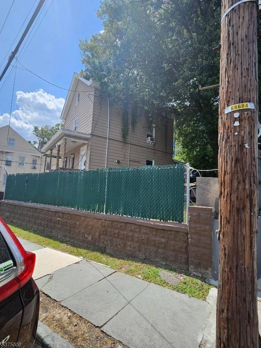 Cliff St Paterson City New Jersey Multi-Story