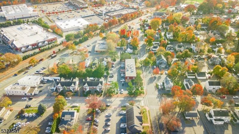 Medical space available for owner occupancy while receiving income from tenants !