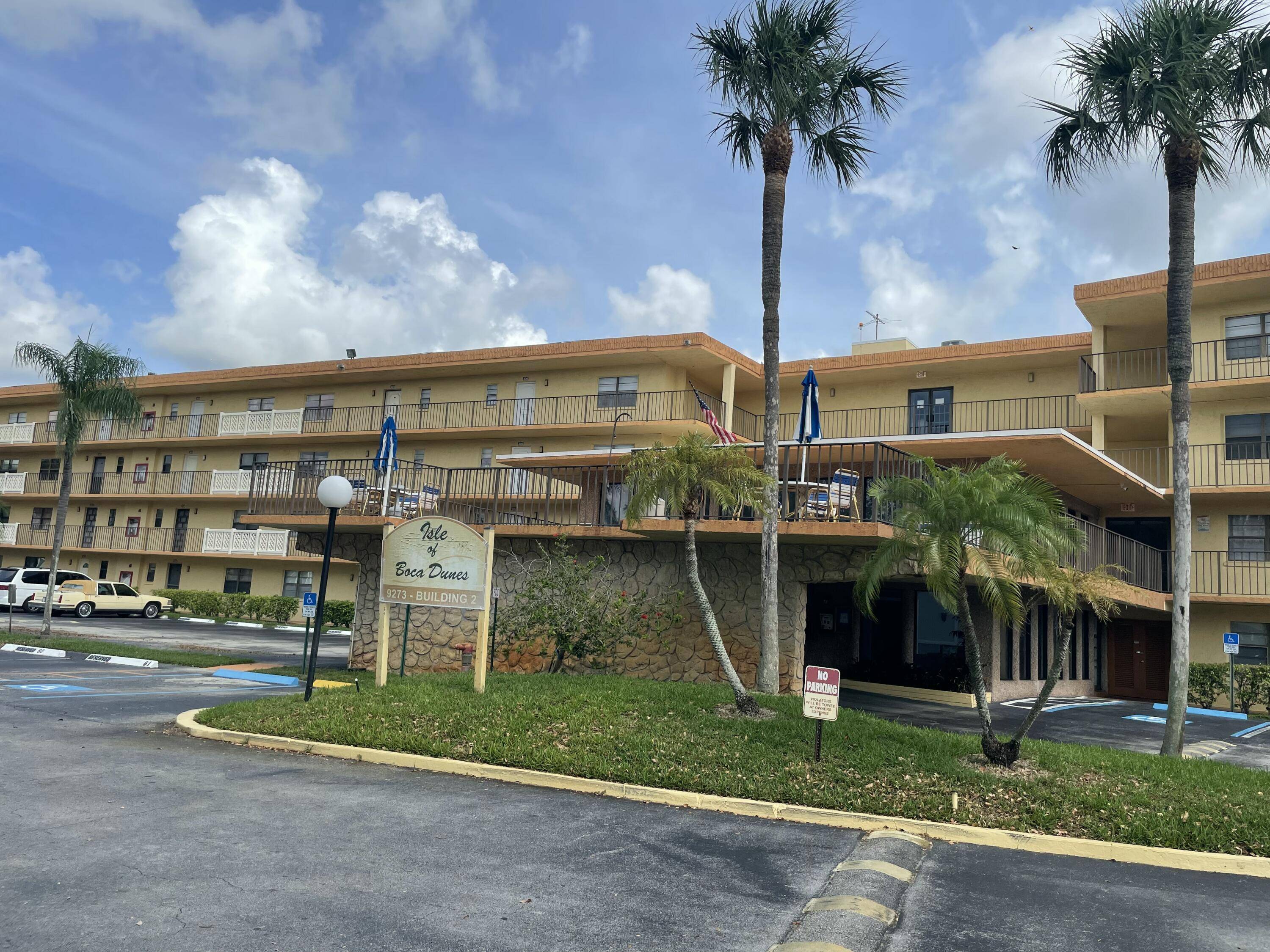 Lowest price condo in Boca with no age restriction.