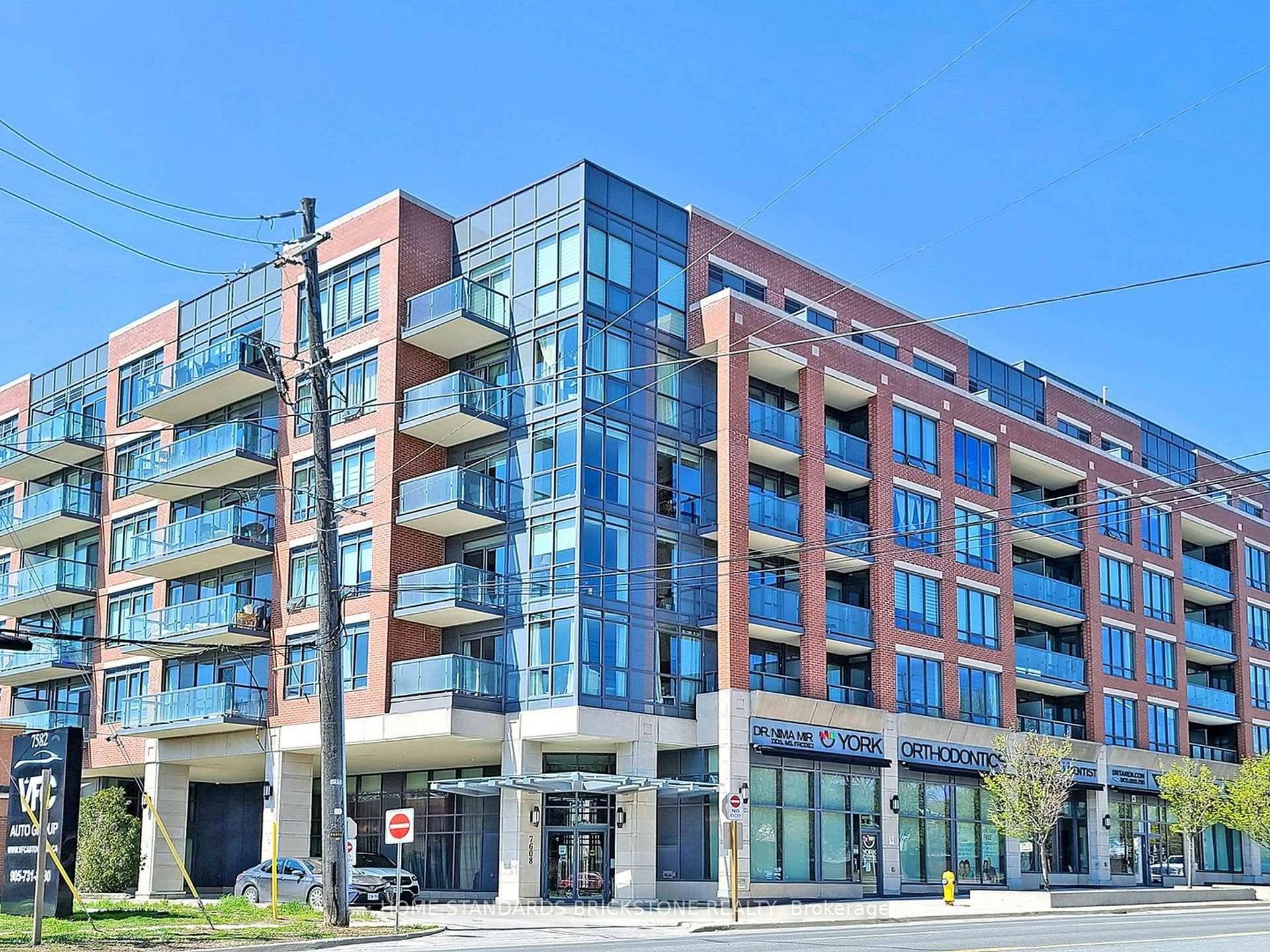 SPACIOUS ! ! 661 Sq. ft Stunning 1 1 bedroom boutique condo in the prestigious Minto Watergarden community.