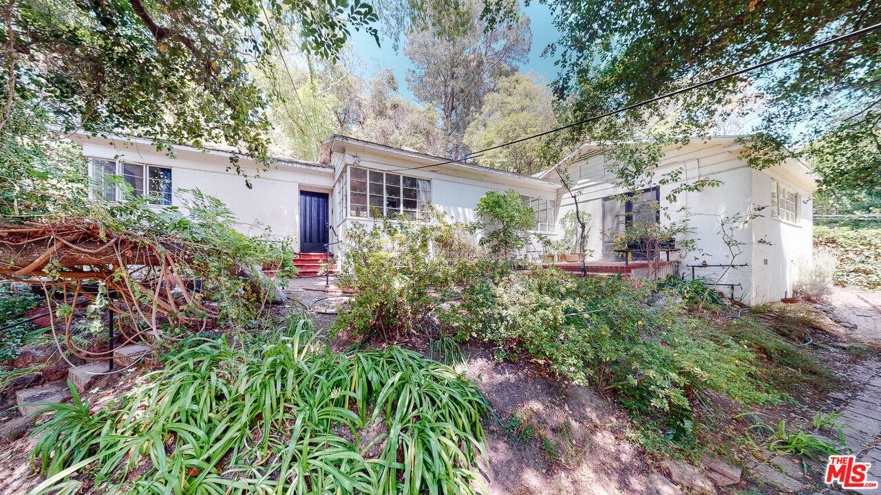 10321 Chrysanthemum Ln 4BR Bel Air La