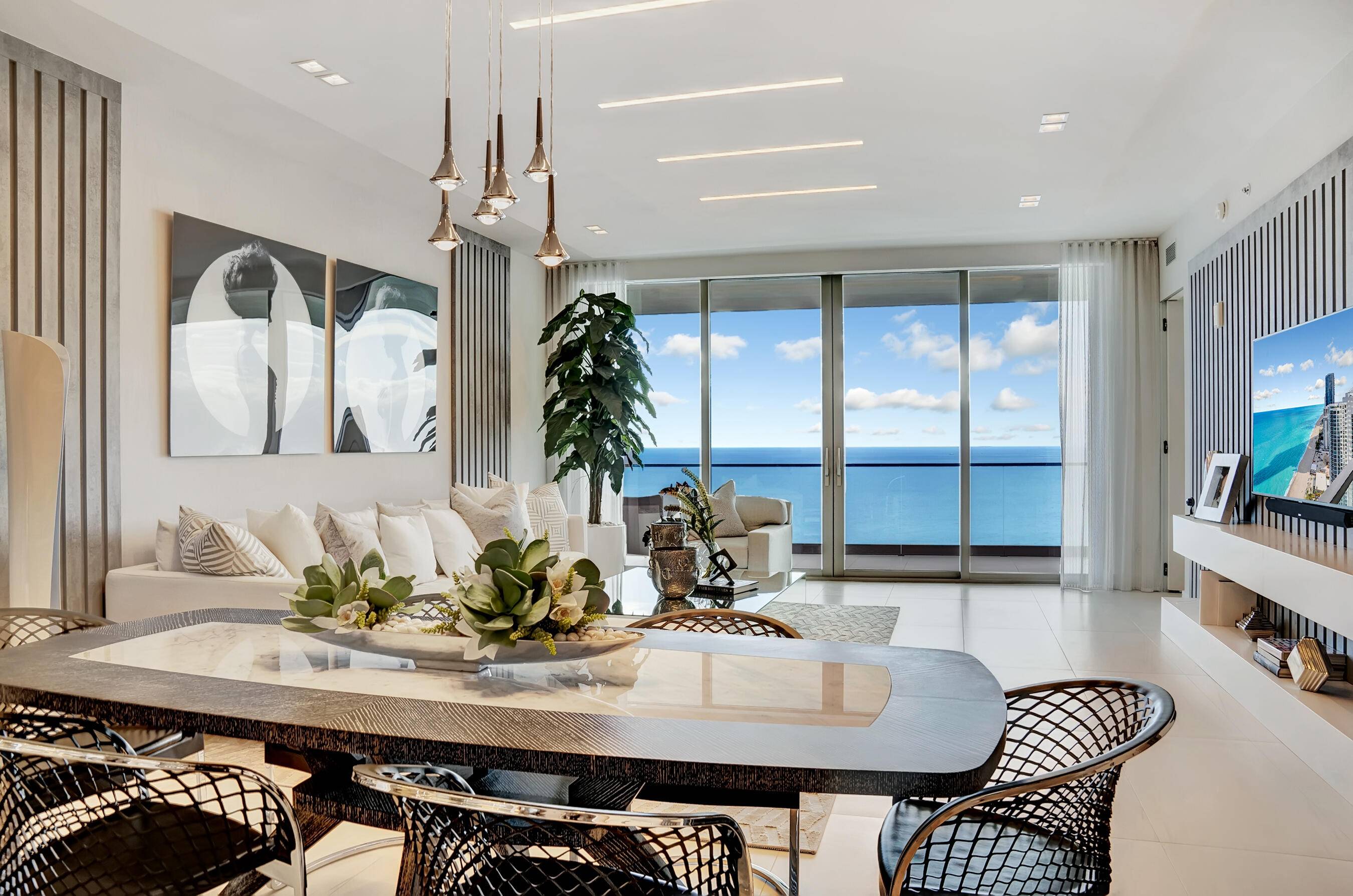 Armani Casa is an unparalleled experience cultivated by renowned designer Giorgio Armani and famous architect, Cesar Pelli, situated in the heart of Sunny Isles.