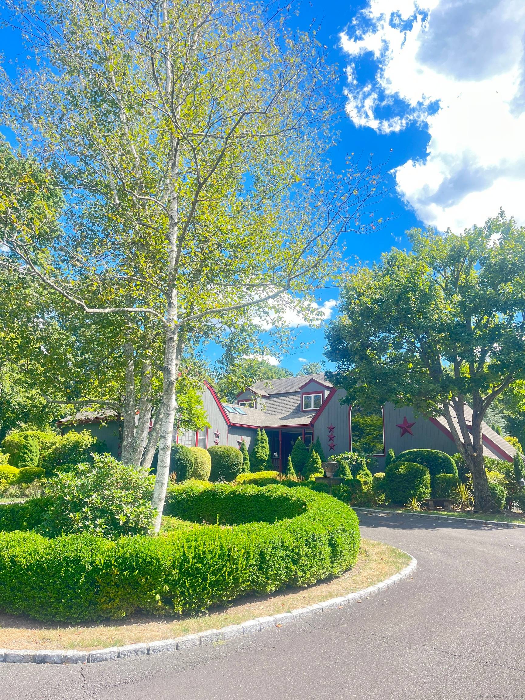 Interior photos soon ! Living in New Canaan isn't just about owning a property ; it's about becoming part of a community that values quality, culture, nature !