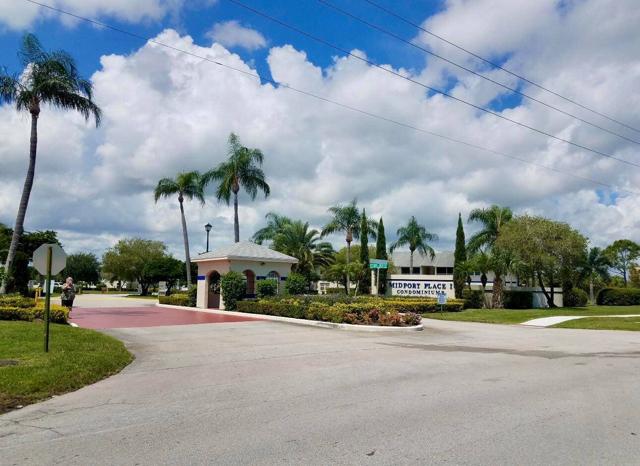 YOU FOUND THE ONE ! This updated modern condominium with patio view in the heart of the desirable Midport Place community east of US1 and near the Hospital, shopping, and ...