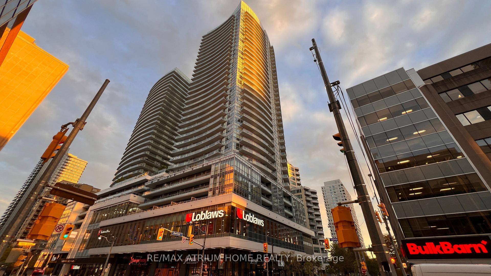 Welcome to The Madison at Yonge amp ; Eglinton, where luxury and convenience meet in the heart of Midtown Toronto !
