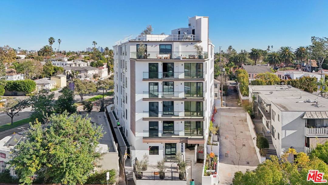 1110 S Spaulding Ave 2BR La