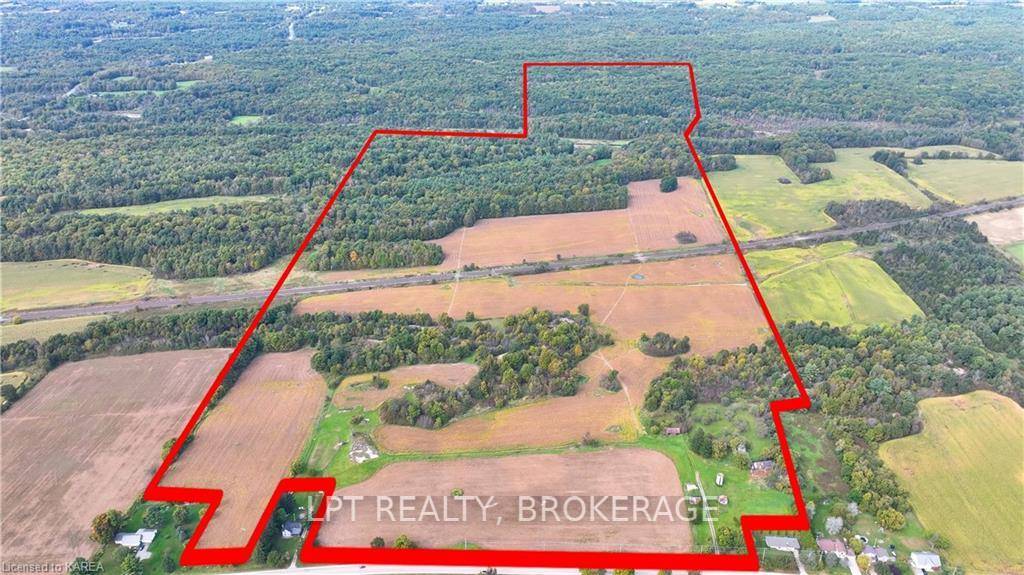 Welcome to your peaceful paradise in Mallorytown, ON !