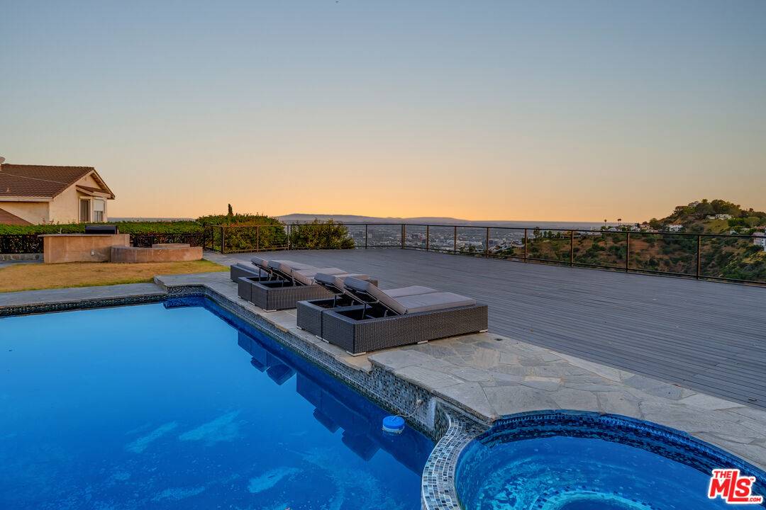 2169   HERCULES DR 5BR Hollywood Hills East La