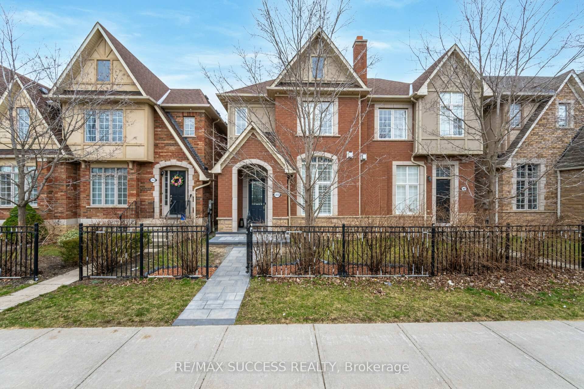 Step into luxury living with this stunning, freehold townhouse nestled in the heart of Churchill Meadows, one of Mississaugas most sought after neighborhoods !