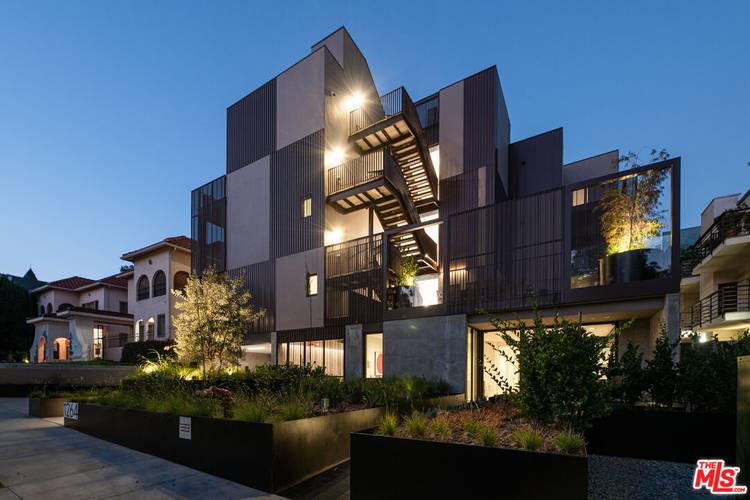 1264 N Harper Ave 2BR Hollywood Hills East La