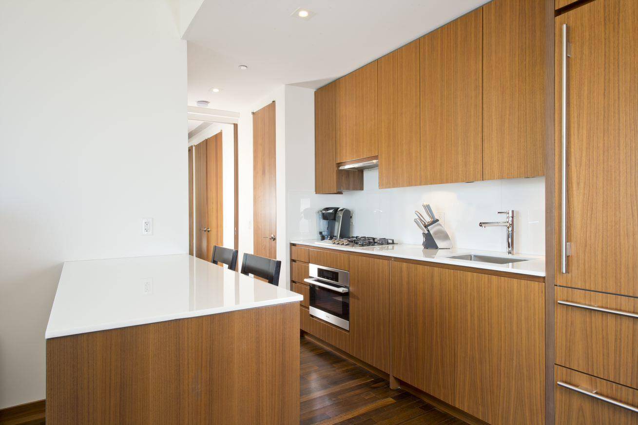 Gorgeous High Floor One Bedroom with Iconic Views at 400 Fifth Avenue Welcome to this stunning 982 SF one bedroom, 1.