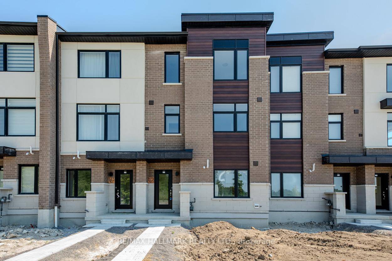 Introducing a stunning, brand new suite that has never been lived in, featuring 3 spacious bedrooms and 3 modern bathrooms.