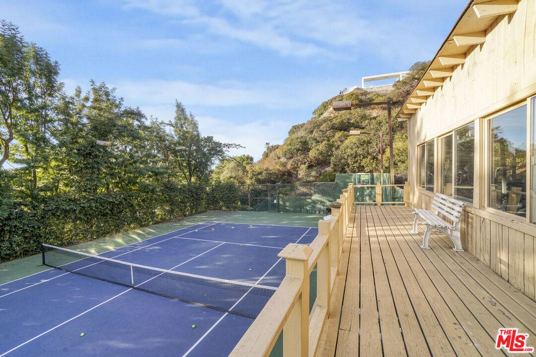 1880   Loma Vista Dr 4BR Beverly Hills Post Office | B.H.P.O. La