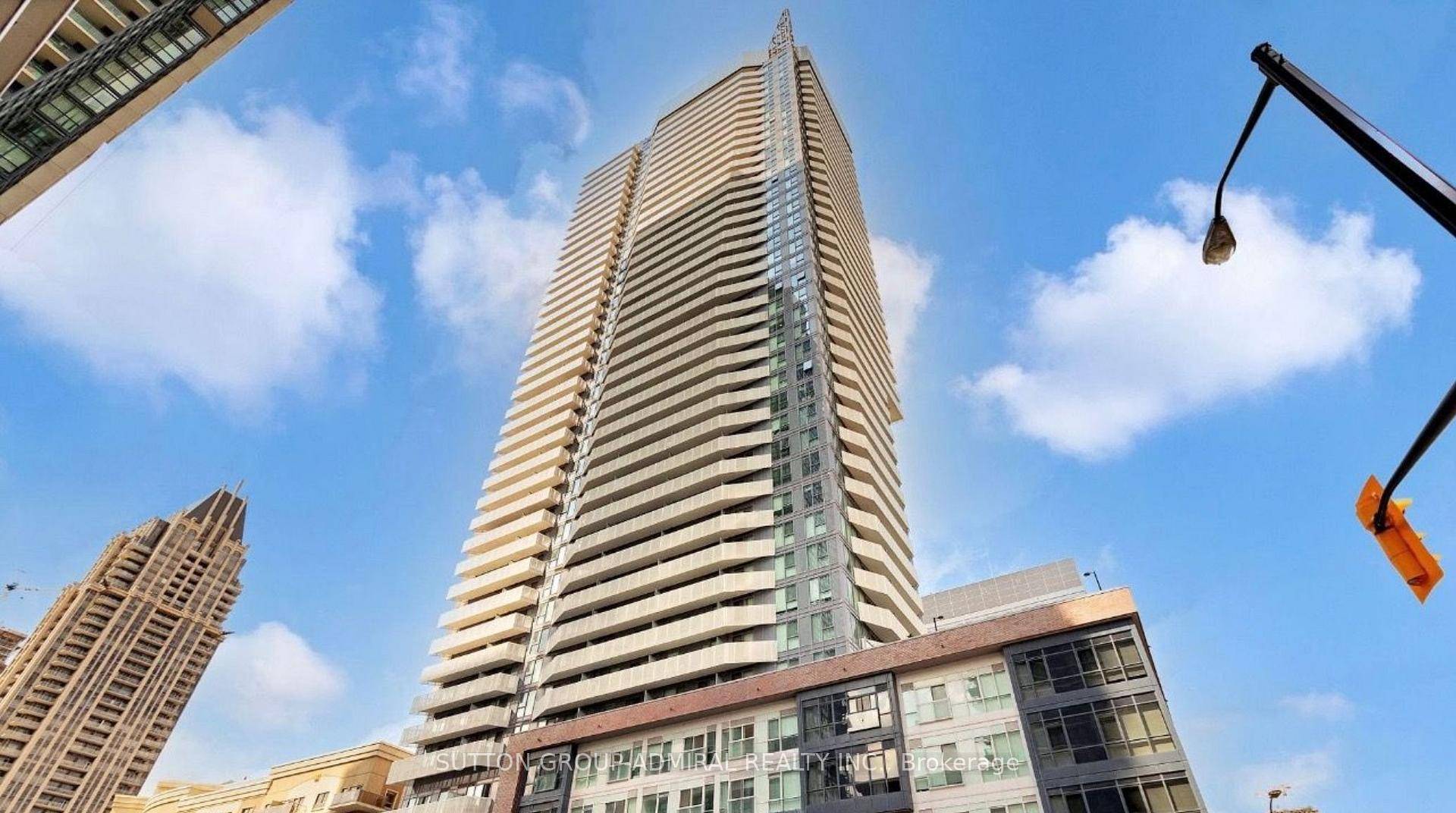Located in the heart of Mississauga, this high floor unit offers breathtaking, unobstructed views.