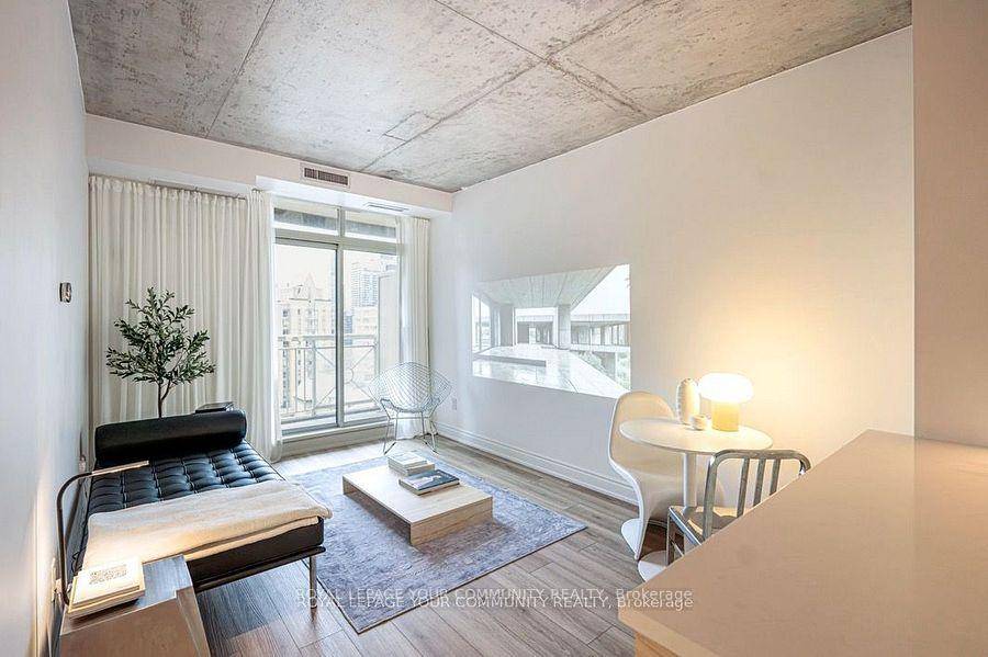Beautifully renovated 2 bedroom condo in an exclusive boutique building on a quiet cul de sac, just steps from Yonge amp ; Bloor.