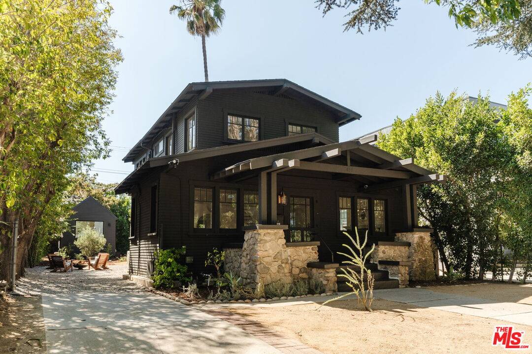 637  N Mariposa Ave 2BR Mid Wilshire La