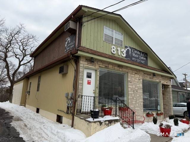 813 Kings Highway East, is a prime opportunity to acquire a well located commercial property along the highly traveled Route 1 corridor in Fairfield.