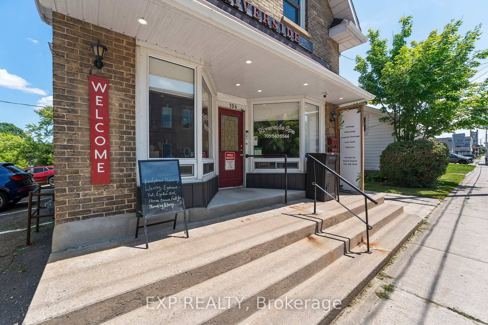 A Rare Opportunity in the Heart of Lindsay, Kawartha Lakes !