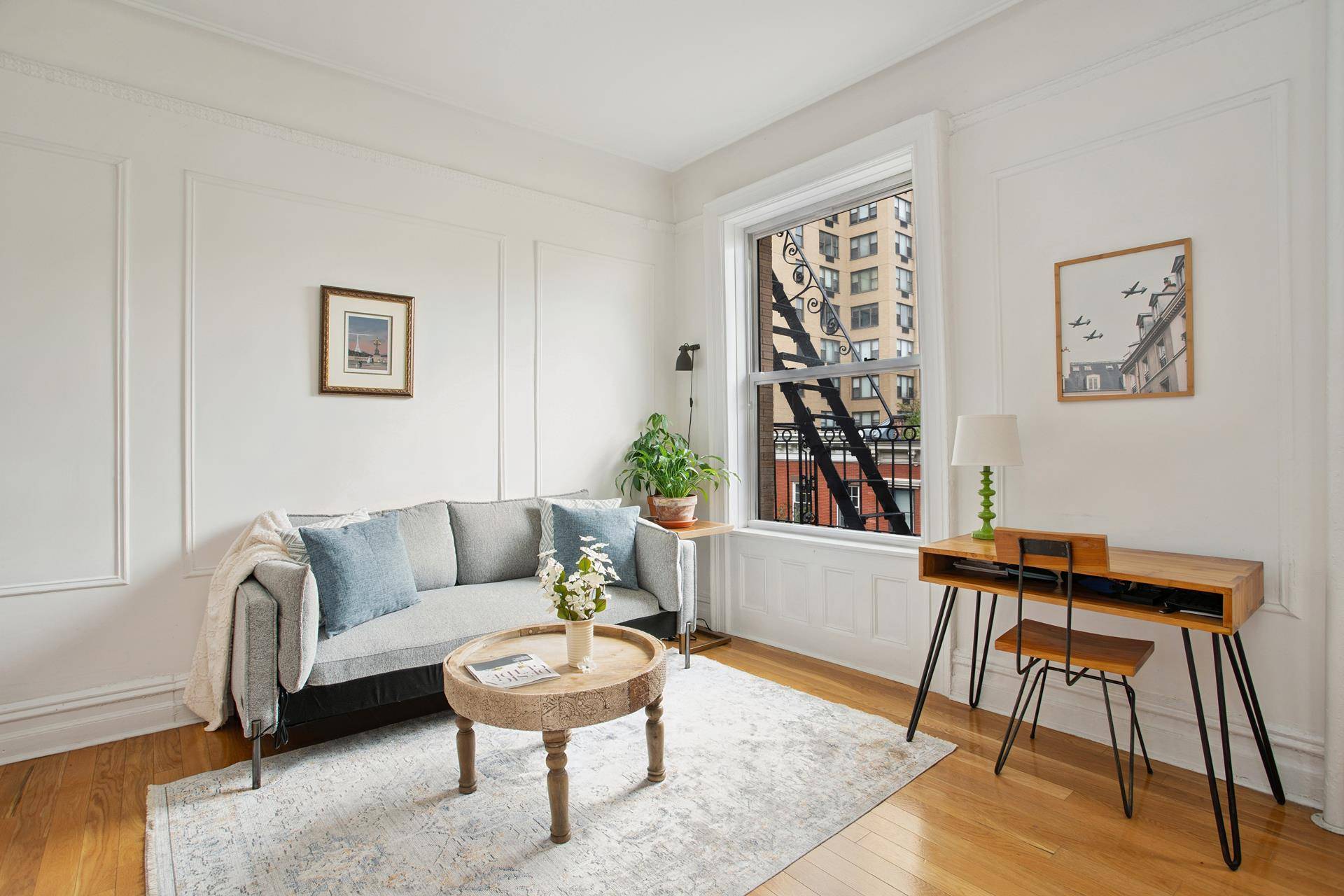 Nestled between Gramercy Park and Union Square and just one block from Irving Place, you will discover Mon Bijou My Jewel.