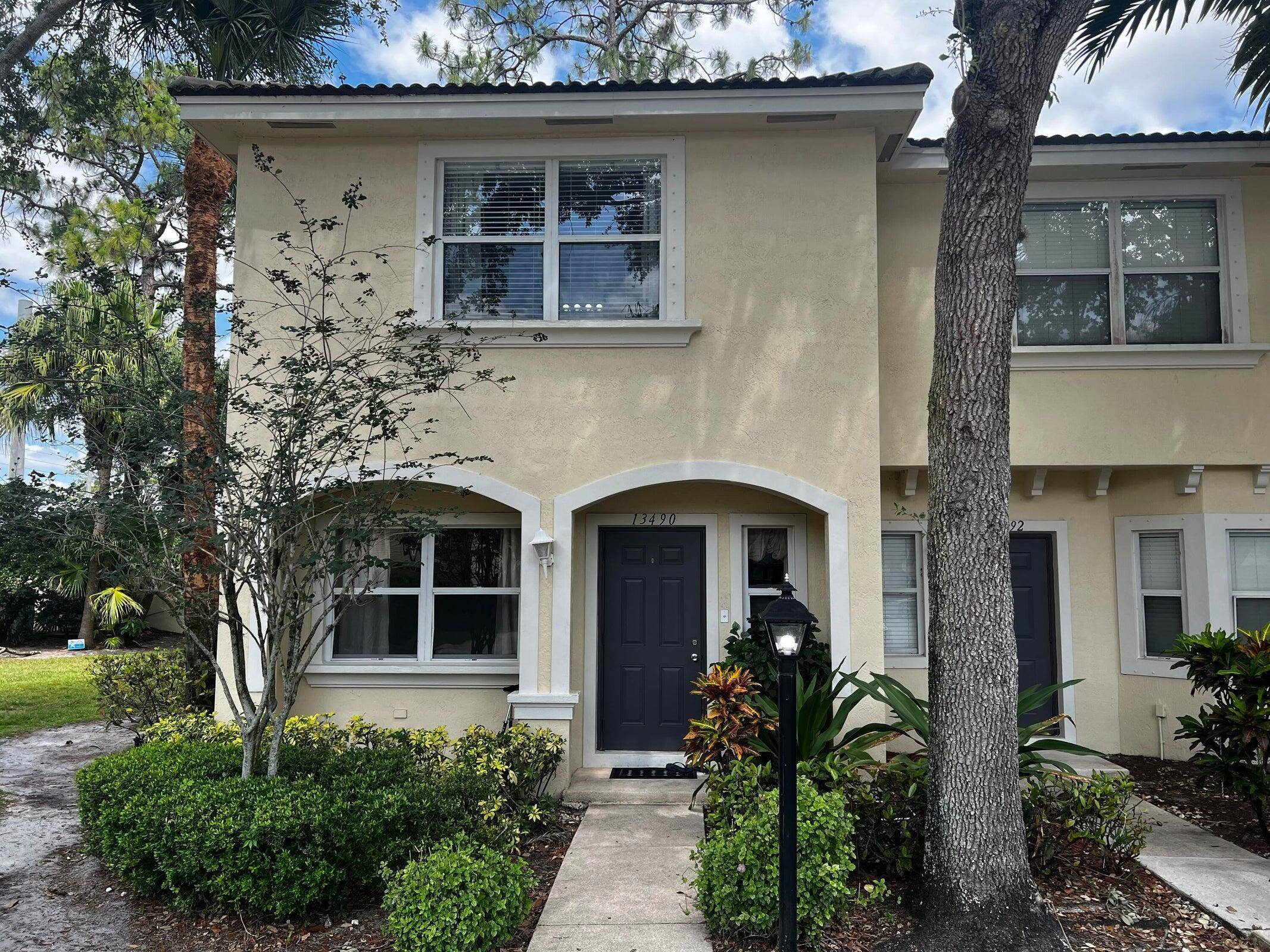 Perfectly located townhome nestled in the peaceful Georgian Courts neighborhood.