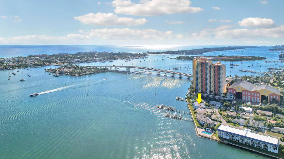 Positioned just minutes from the Palm Beach Inlet, 360 Wilma Circle offers a rare waterfront opportunity for developers, investors, or end users seeking long term value.