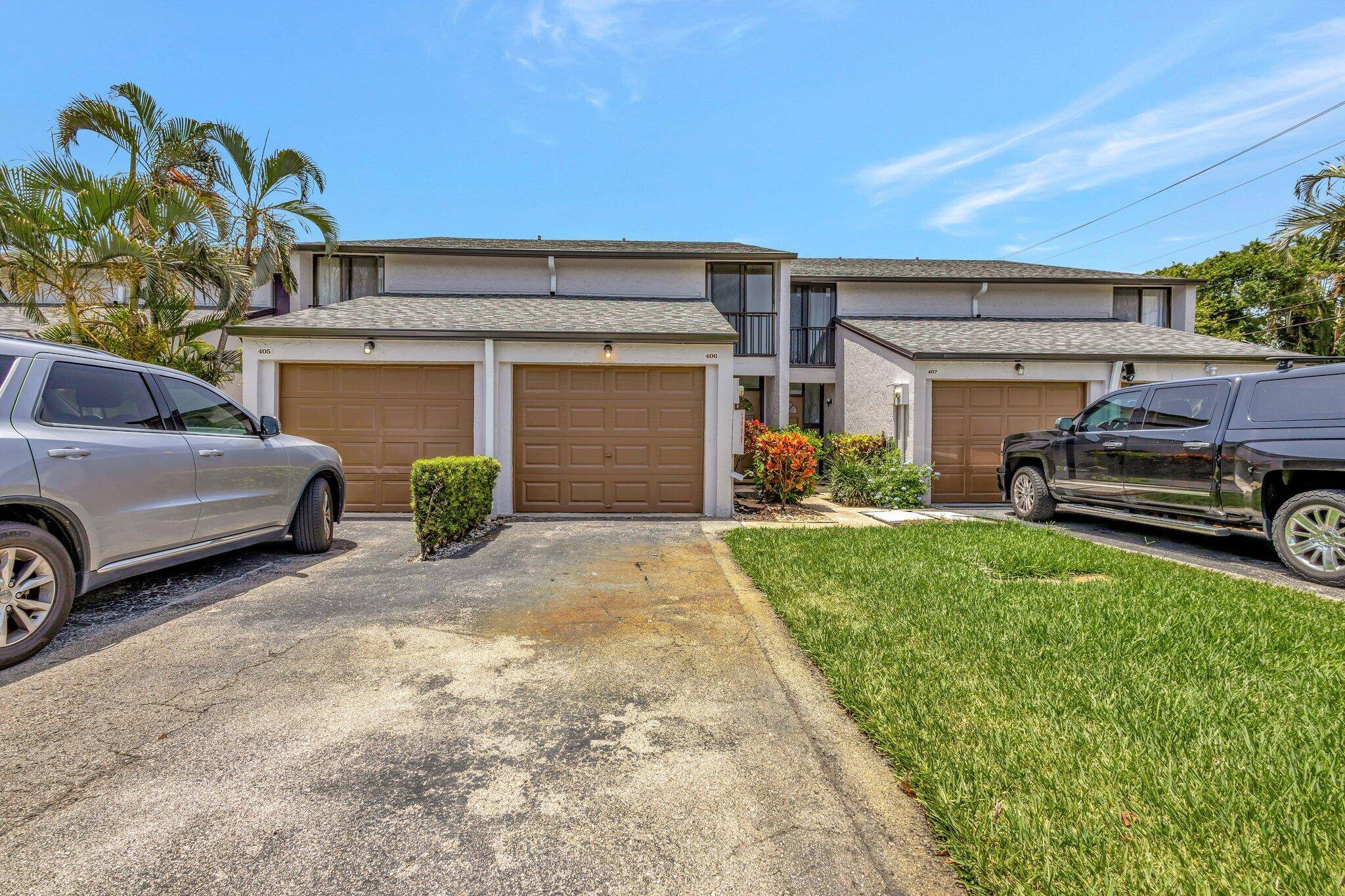 Discover this charming and well maintained 2 bedroom, 2.