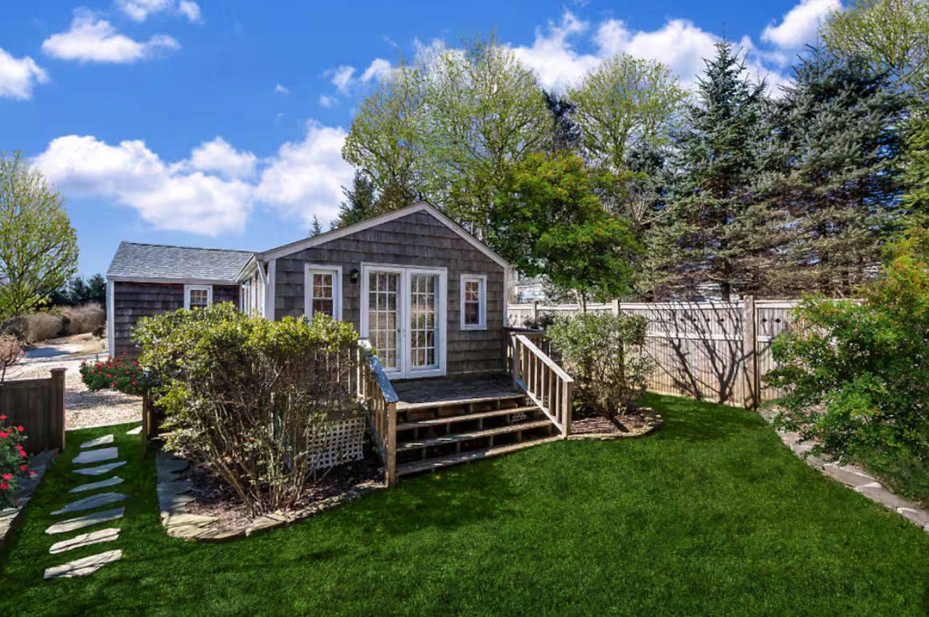 East Hampton Village Cottage!